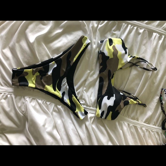 camo swimsuit - Picture 1 of 2